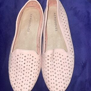 AEROSOLES Light Pink Perforated Loafers - 11w